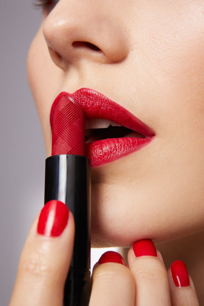 Alcina Lipstick - cold red